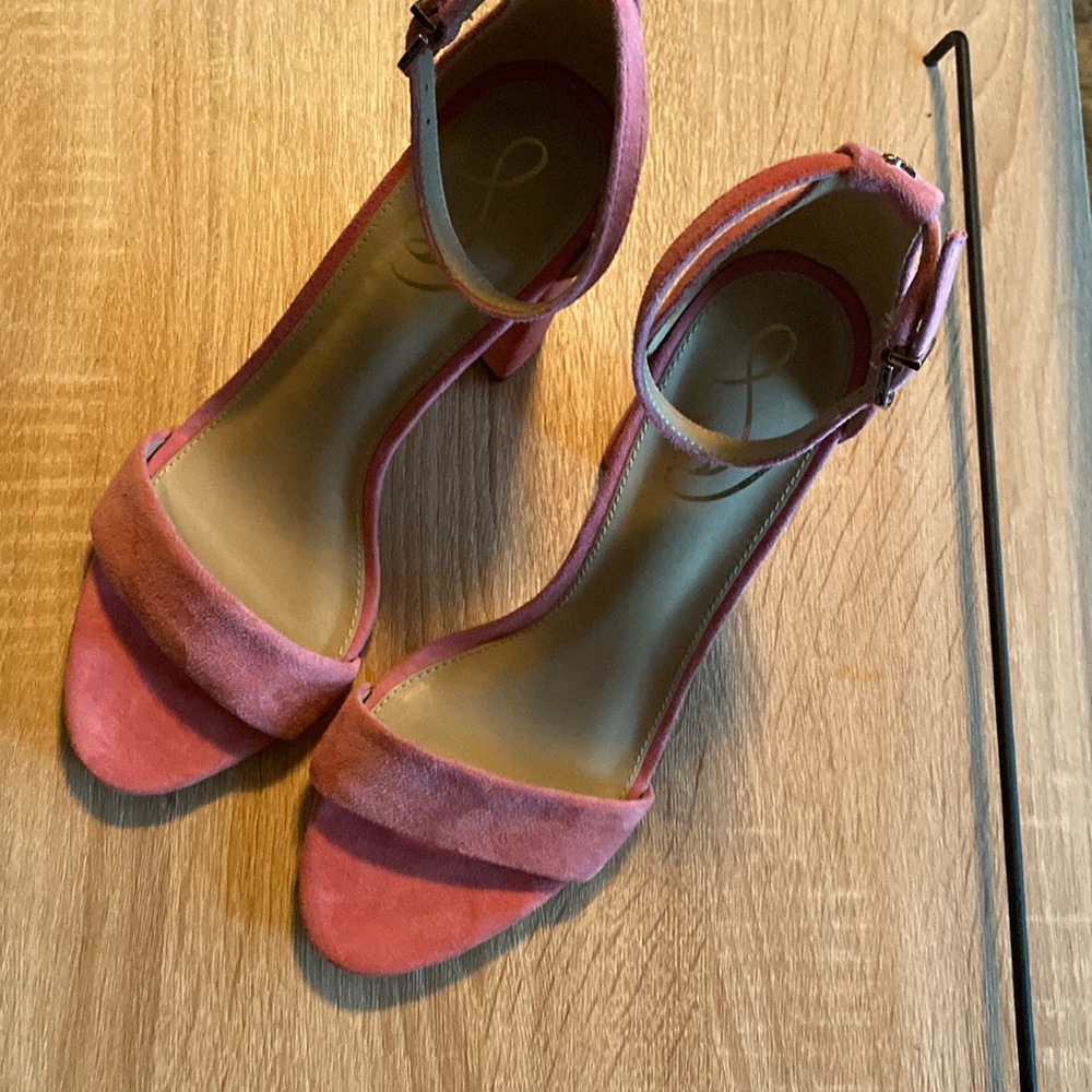 New. Sam Edelman Pink Suede Heels. Size 8.5. BarbieCore. Jewel Logos 3” heel